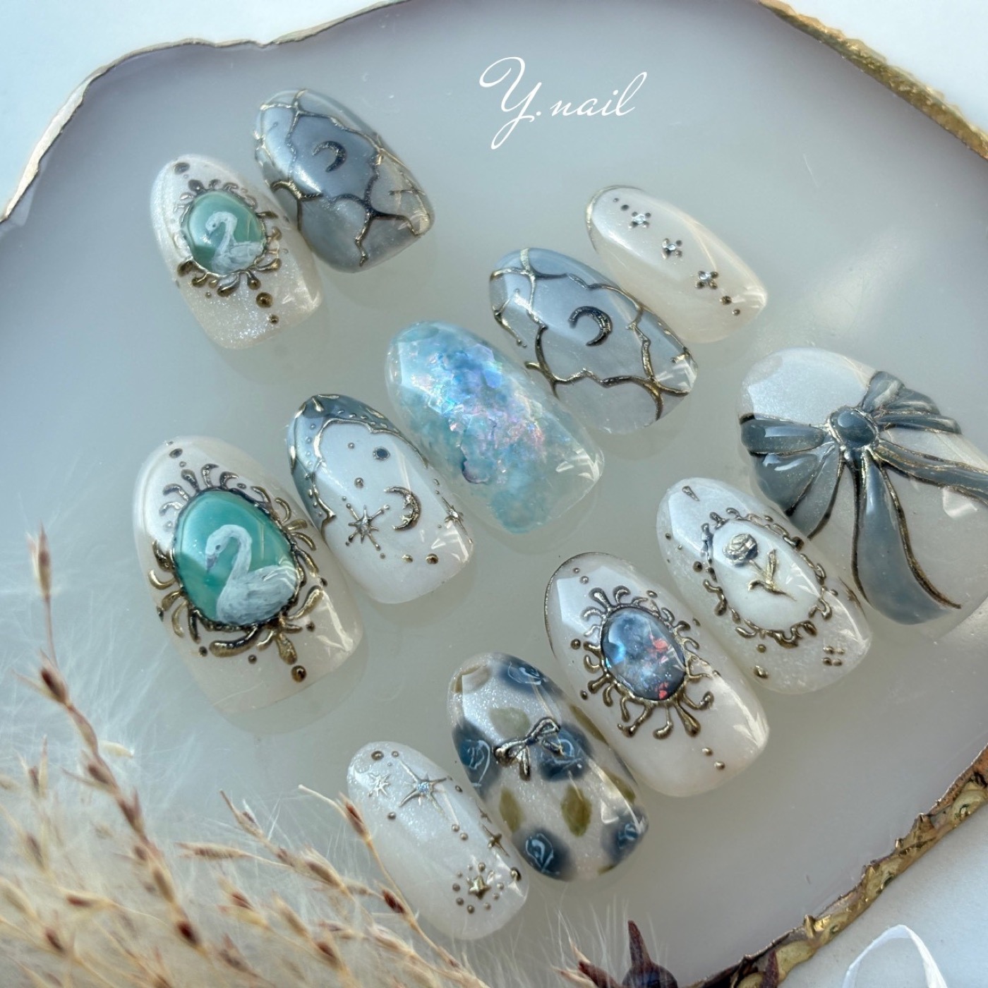 卒業式のためにお作りしたオーダーメイドネイルチップ Y.nail