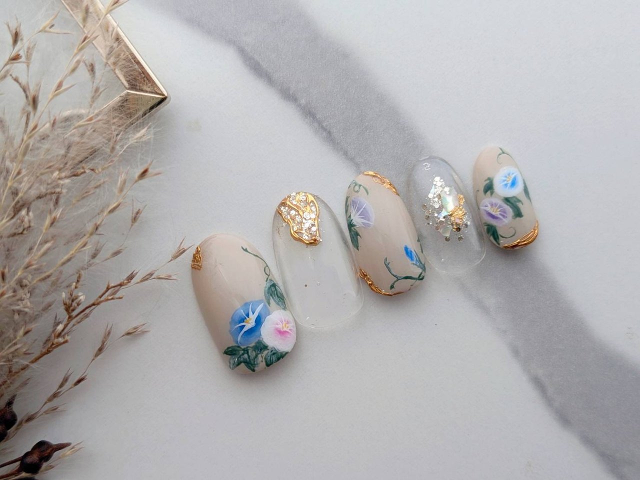 Y.nailの朝顔ネイルチップ